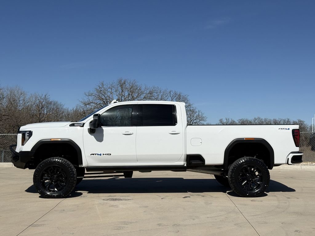 Used 2024 GMC Sierra 3500 AT4 w/ AT4 Premium Plus Package AWD/4WD image 3
