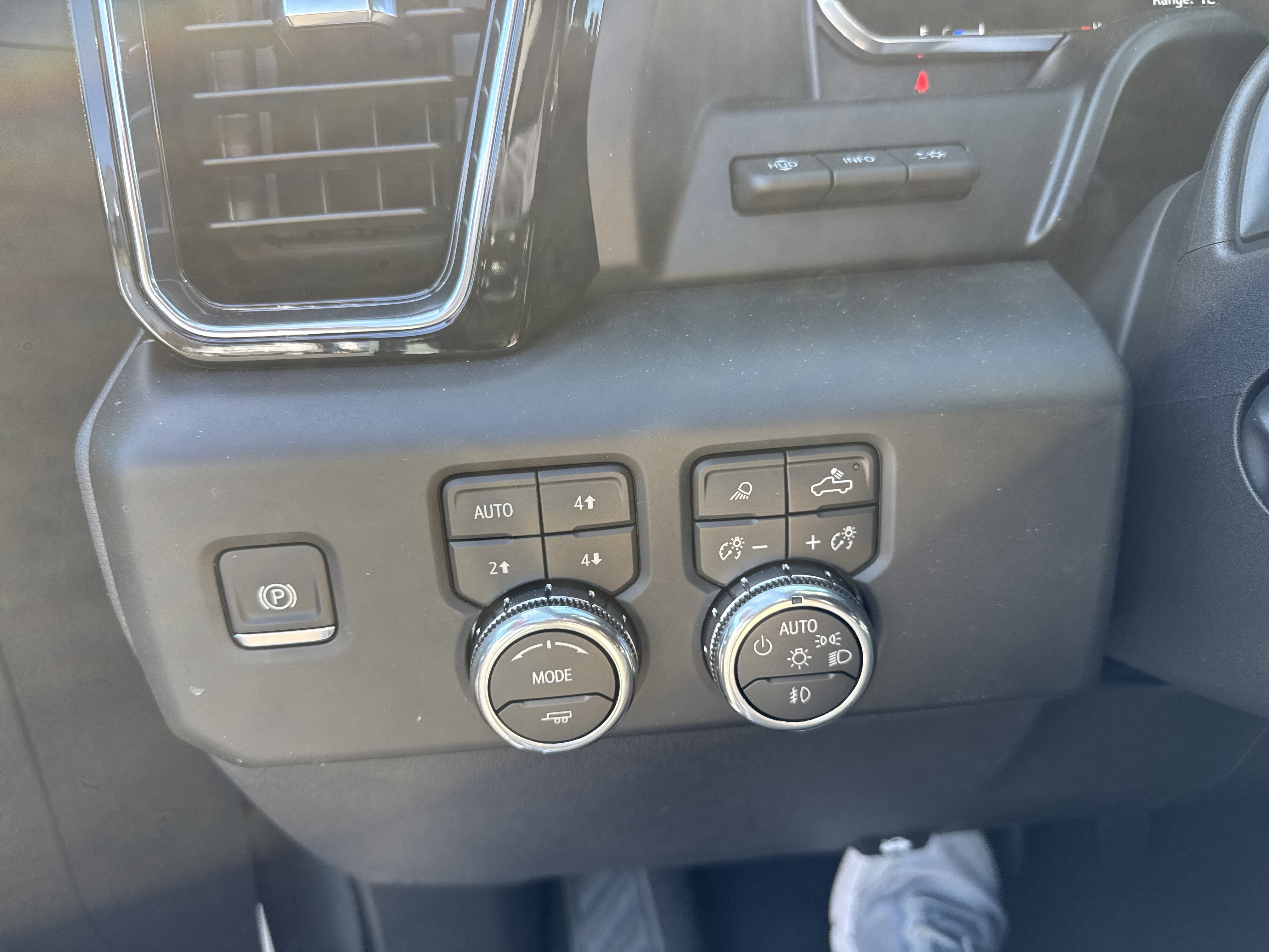 New 2026 GMC Sierra 1500 Denali w/ Denali Reserve Package image 32