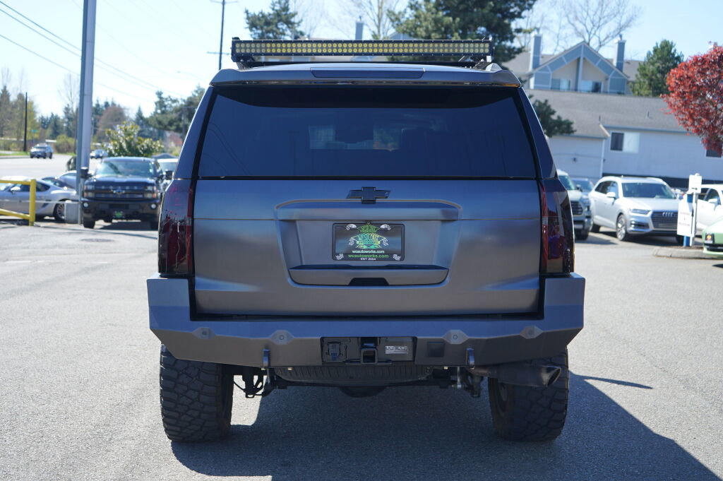 Used 2018 Chevrolet Suburban Premier AWD/4WD image 4