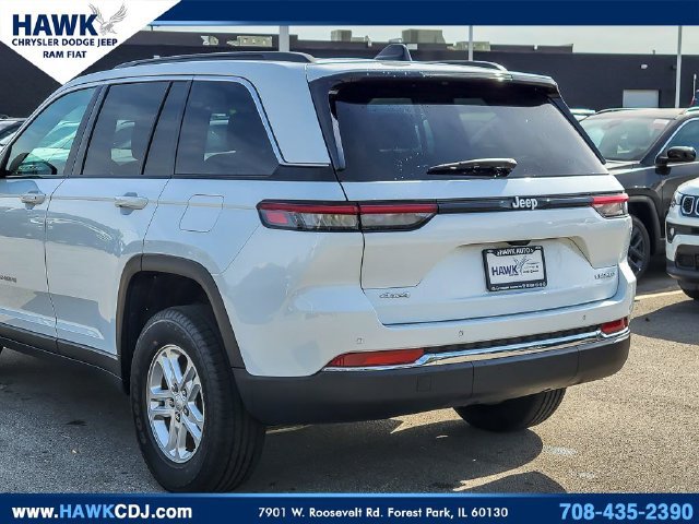 Certified 2025 Jeep Grand Cherokee Laredo w/ Luxury Tech Group I AWD/4WD image 6