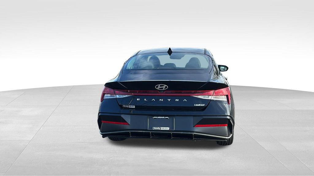 Used 2025 Hyundai Elantra Limited FWD image 6