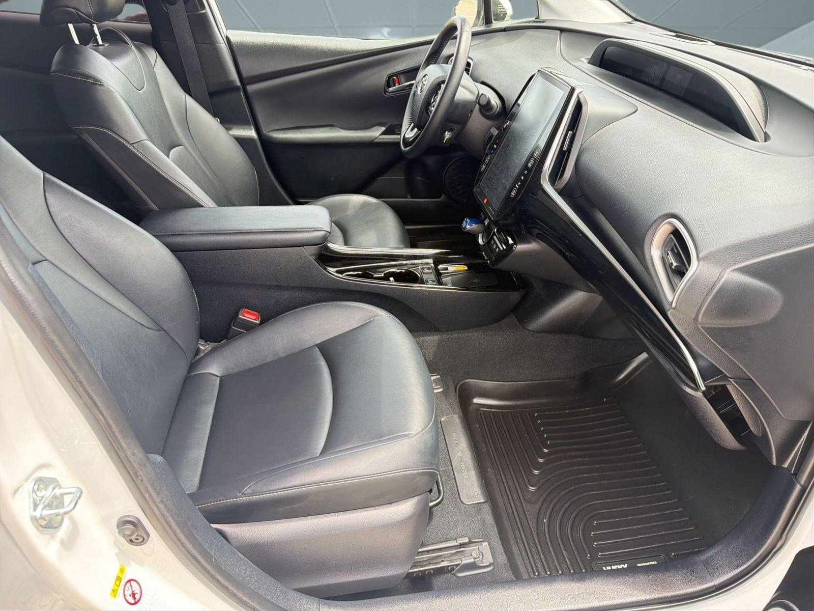 Used 2021 Toyota Prius Prime Limited FWD image 29