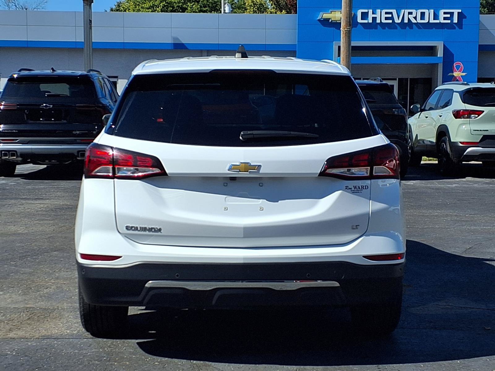 Used 2024 Chevrolet Equinox LT FWD image 19
