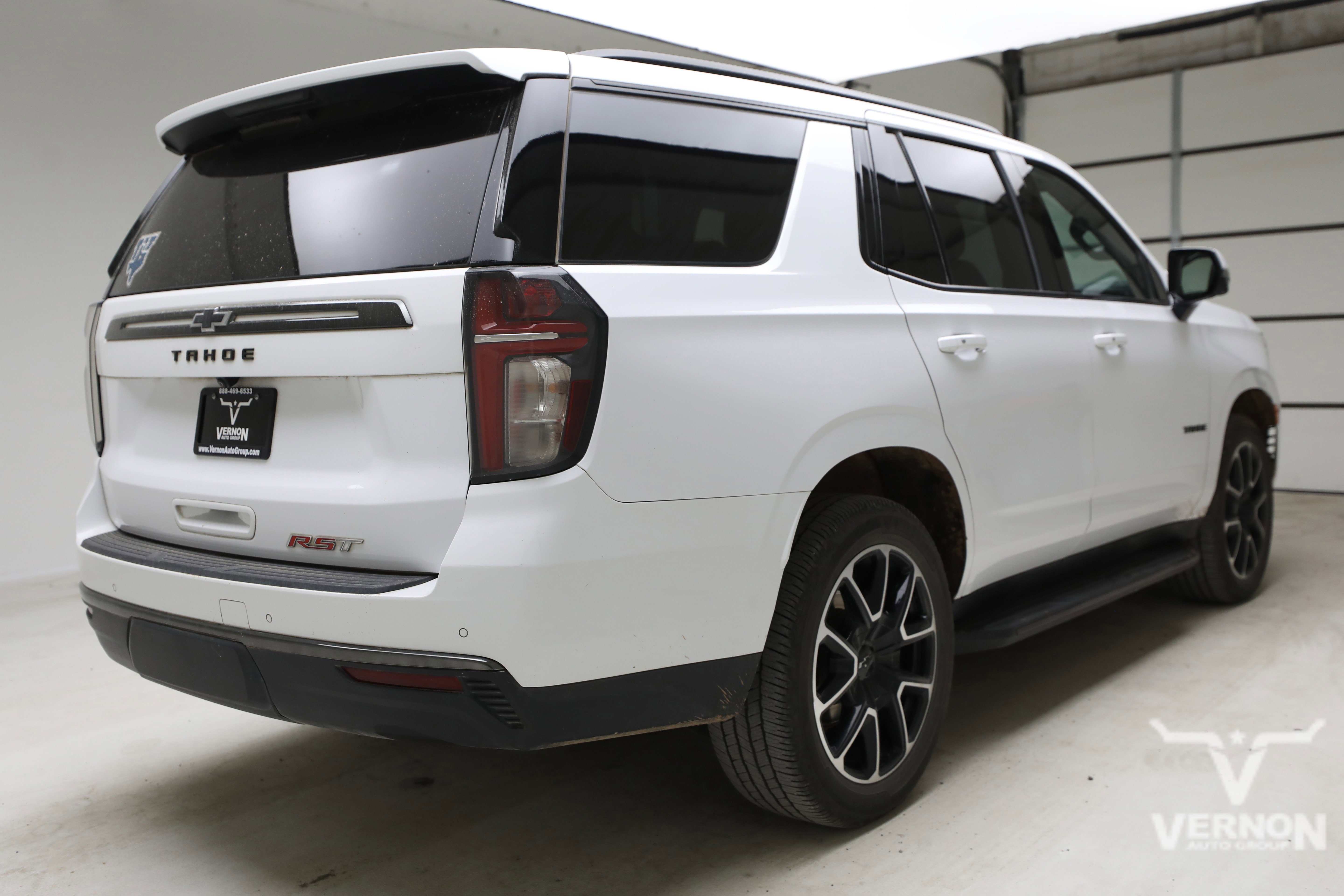 Used 2022 Chevrolet Tahoe RST w/ Luxury Package RWD image 4
