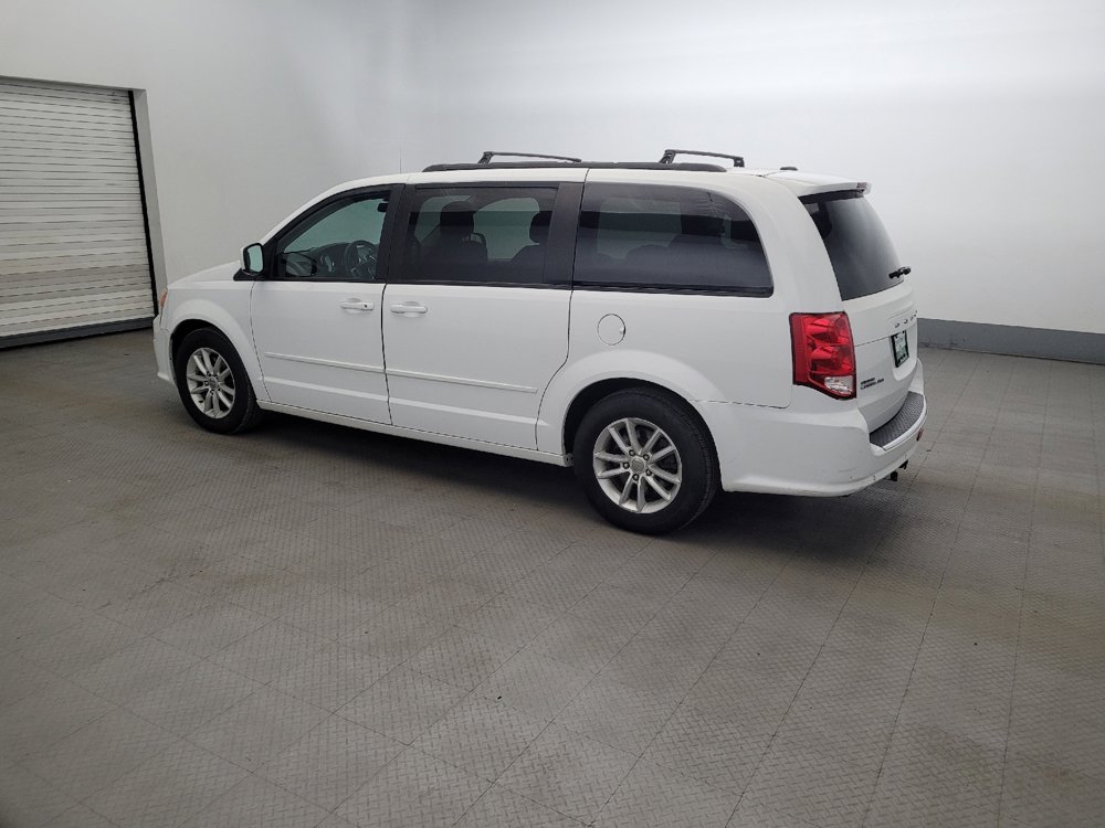 Used 2015 Dodge Grand Caravan SXT w/ Rear Park Assist Package FWD image 3