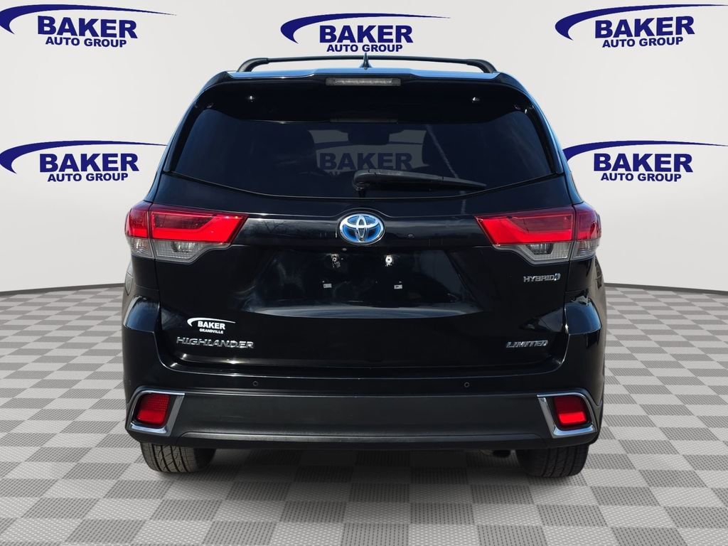 Used 2017 Toyota Highlander Limited Platinum image 6