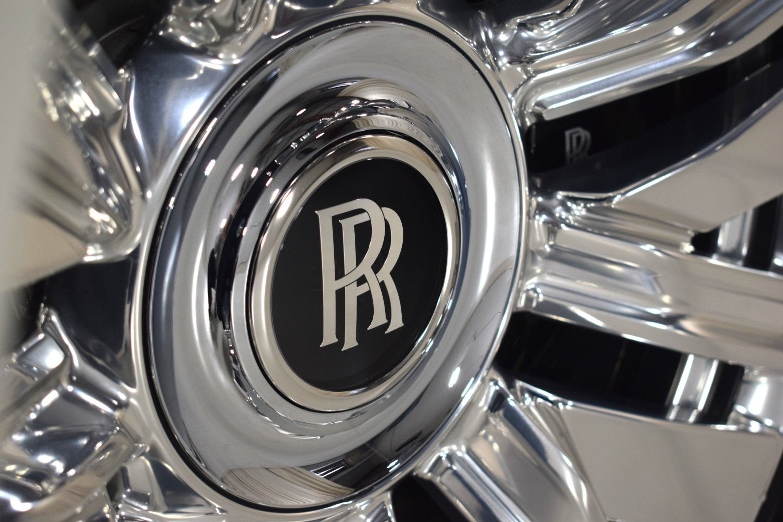 New 2026 Rolls-Royce Ghost Extended Wheelbase AWD/4WD image 18