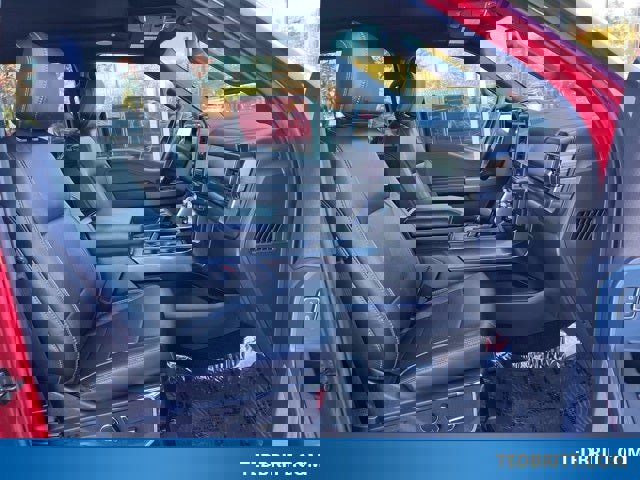 Certified 2022 Ford F150 Lariat w/ Equipment Group 502A High image 23