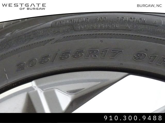 Used 2024 Hyundai Venue SEL image 31