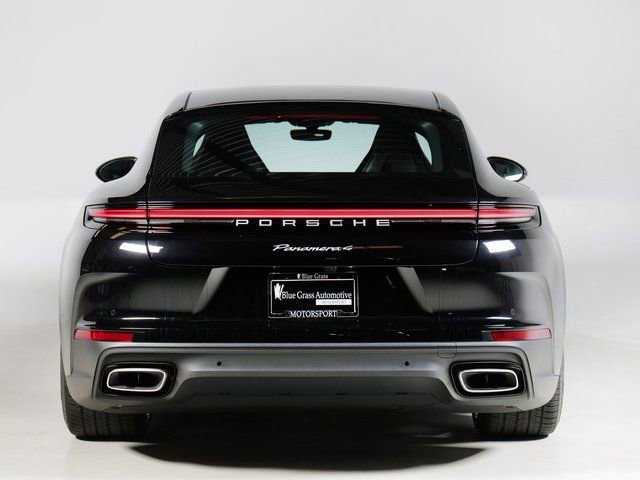 New 2025 Porsche Panamera 4 image 10