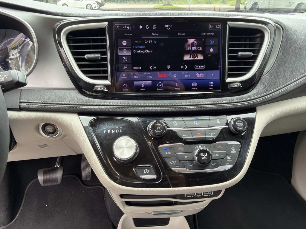 Used 2022 Chrysler Pacifica Touring-L FWD image 30
