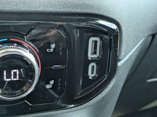 New 2026 GMC Sierra 1500 Elevation w/ Elevation Premium Package AWD/4WD image 23