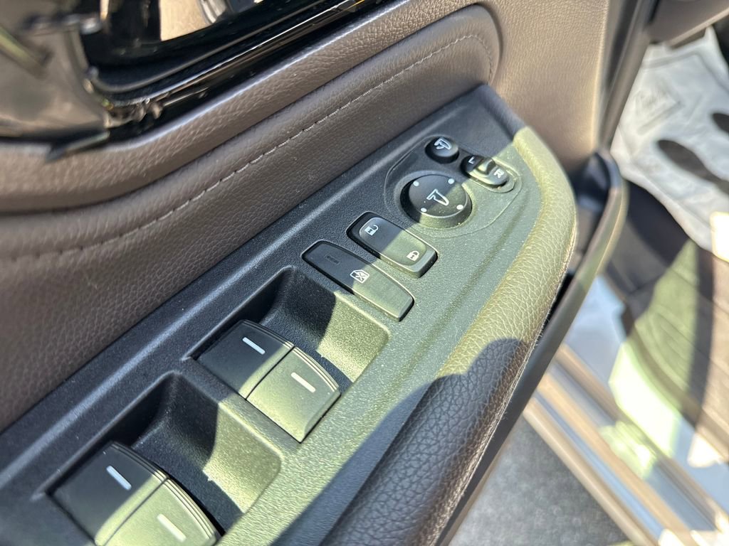 Used 2018 Honda Odyssey Elite image 18