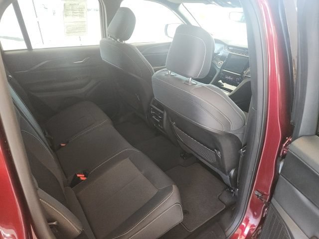 Certified 2024 Jeep Grand Cherokee Laredo X RWD image 16