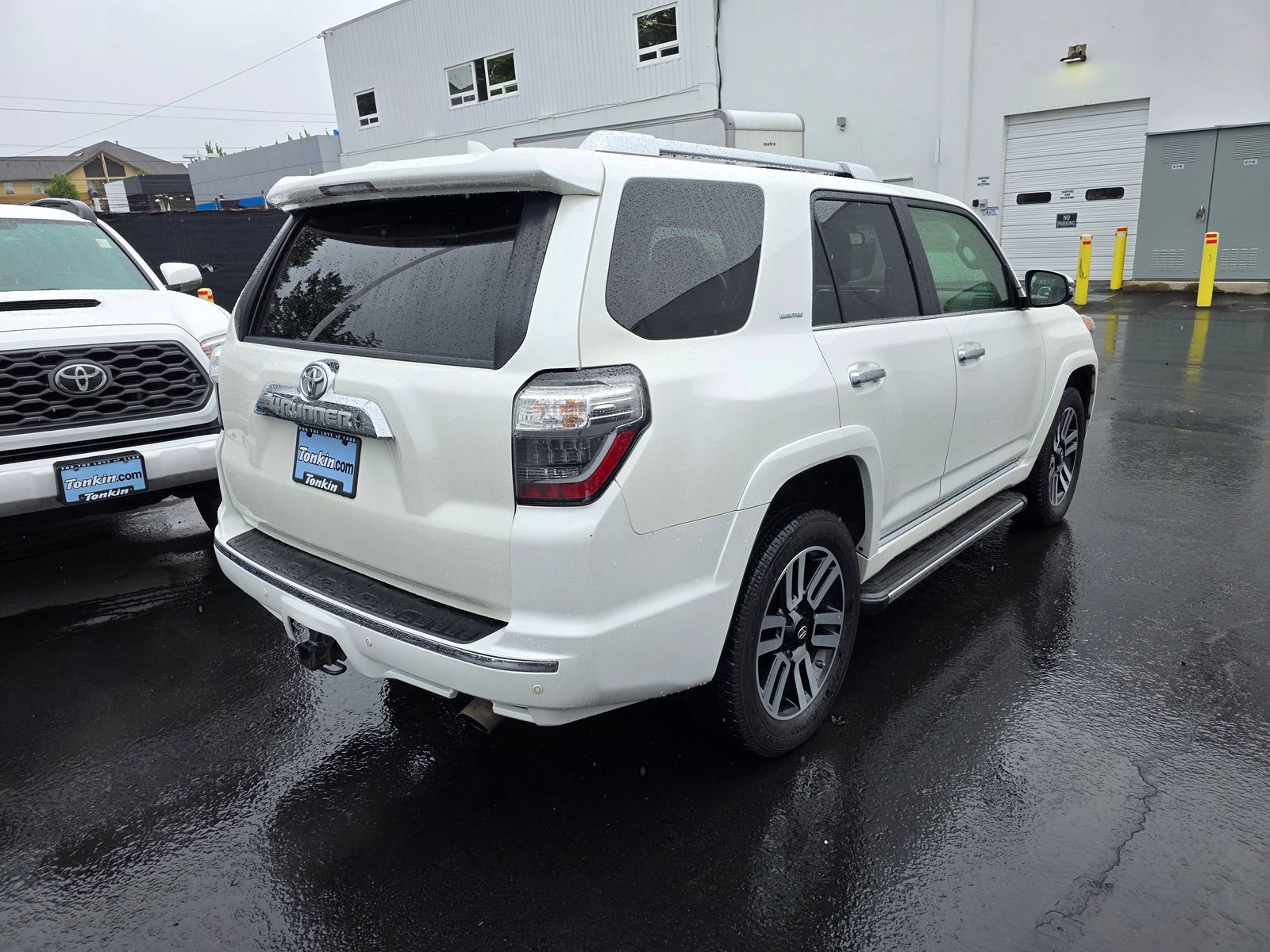 Used 2016 Toyota 4Runner Limited AWD/4WD image 5
