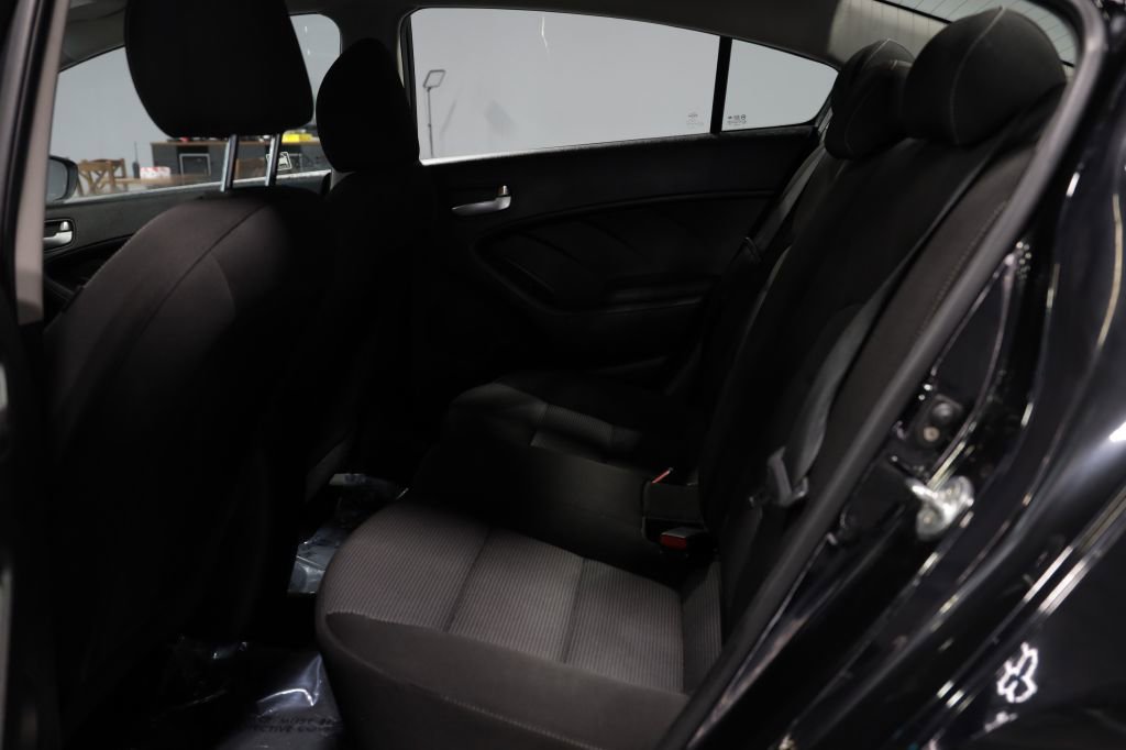 Used 2018 Kia Forte LX image 17