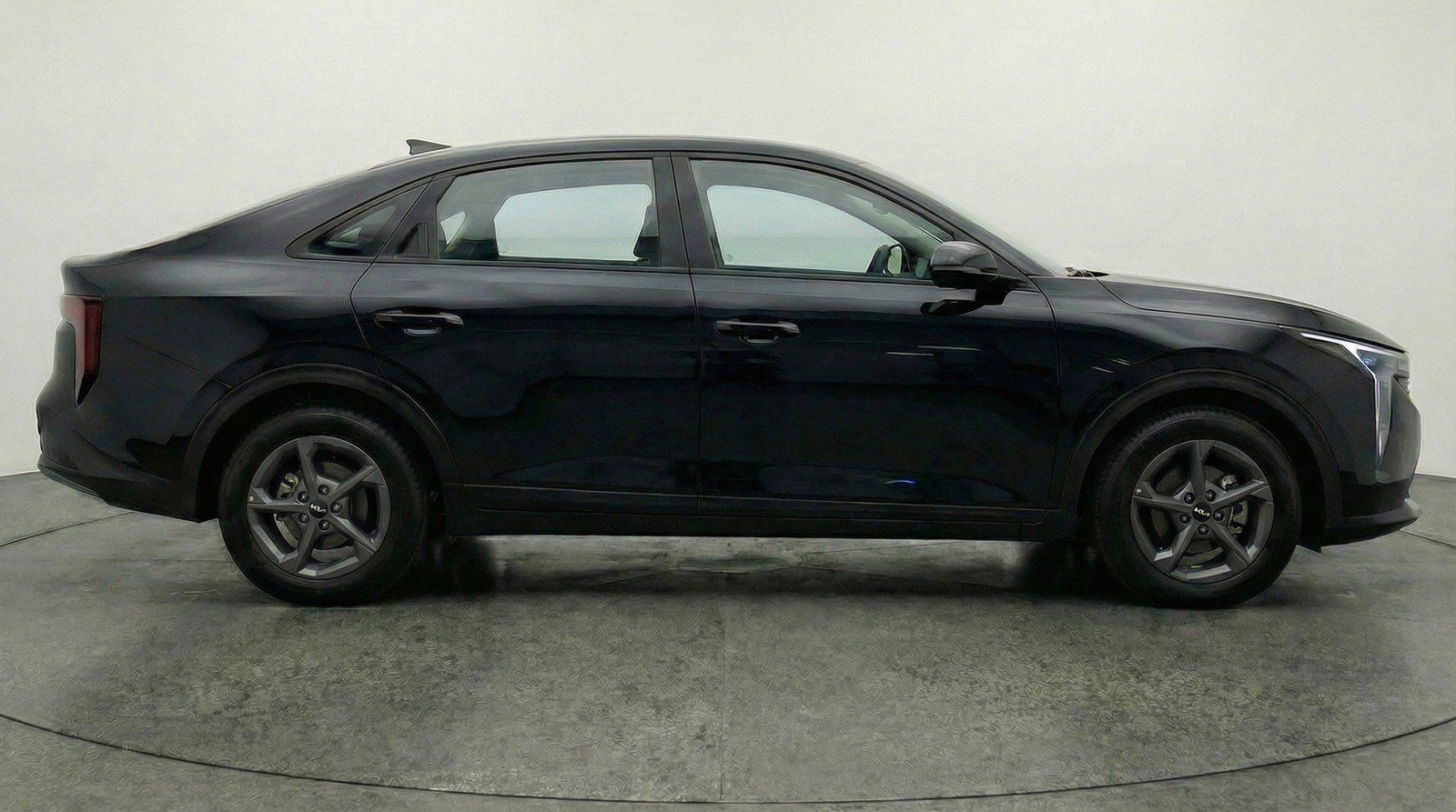 Used 2025 Kia K4 LXS image 11