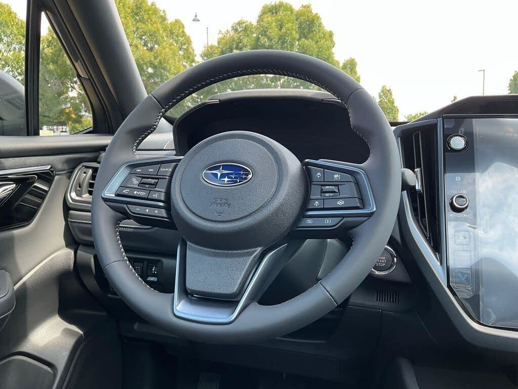 Used 2025 Subaru Forester Limited AWD/4WD image 19