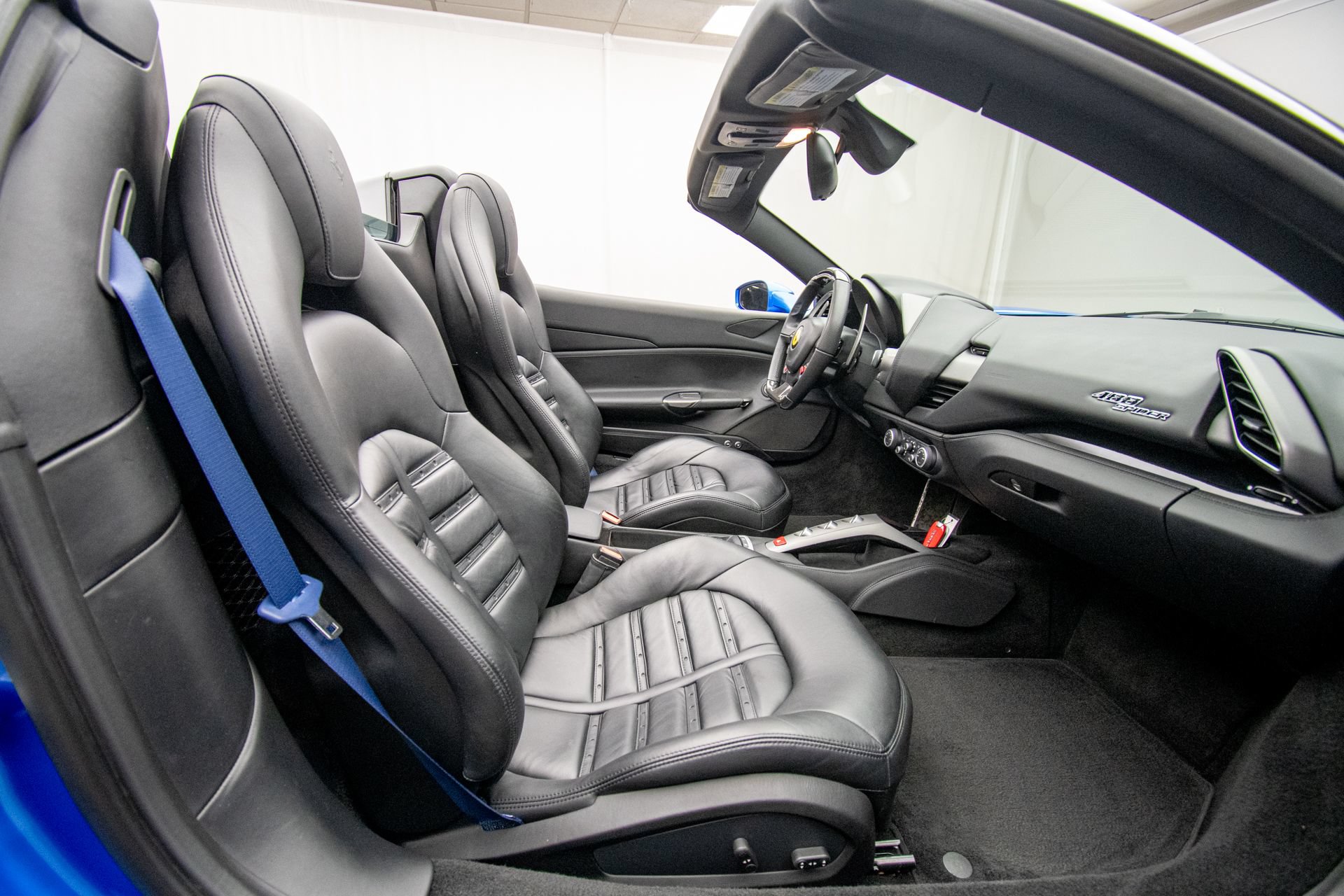Used 2017 Ferrari 488 Spider RWD image 21