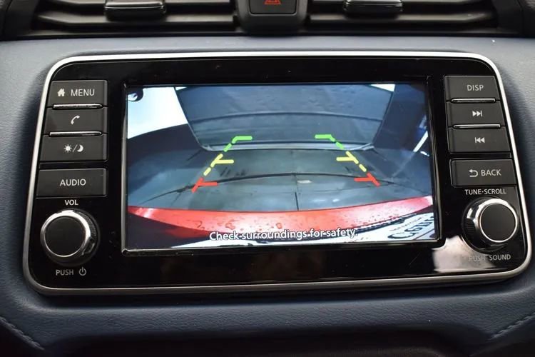Used 2025 Nissan Versa SV FWD image 32