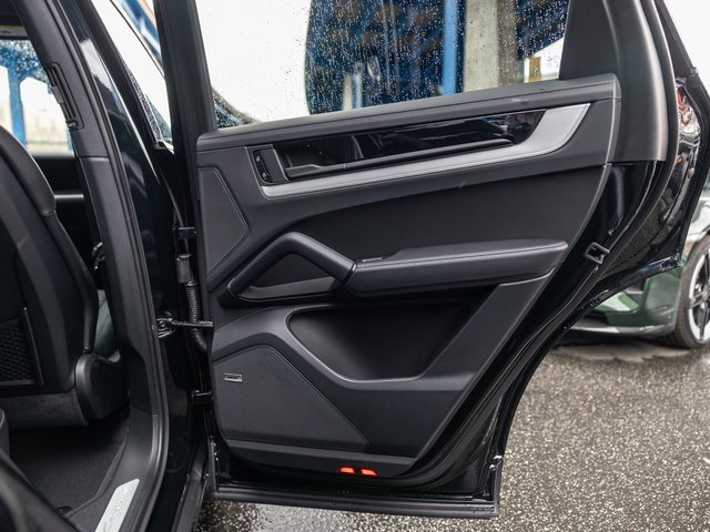 New 2026 Porsche Cayenne E-Hybrid image 47