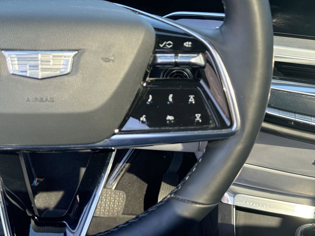 Used 2024 Cadillac Lyriq Luxury w/ LPO, Floor Liner Package RWD image 18