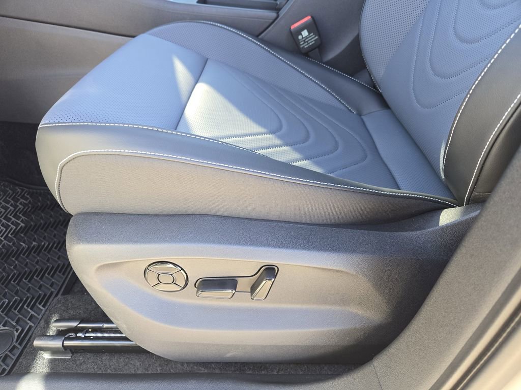 New 2026 Volkswagen Tiguan SE R-Line image 20