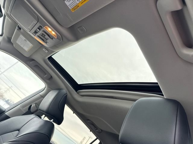 Used 2025 Toyota Highlander XLE image 25
