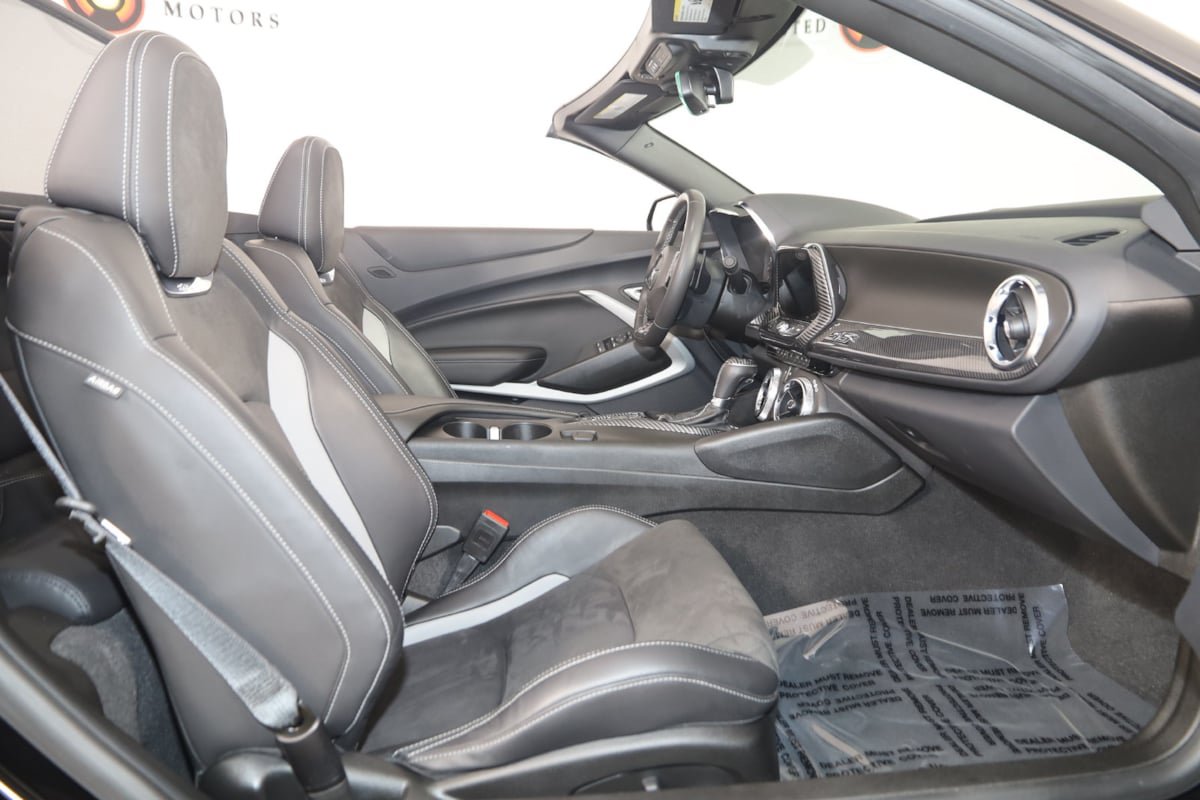 Used 2023 Chevrolet Camaro SS RWD image 12