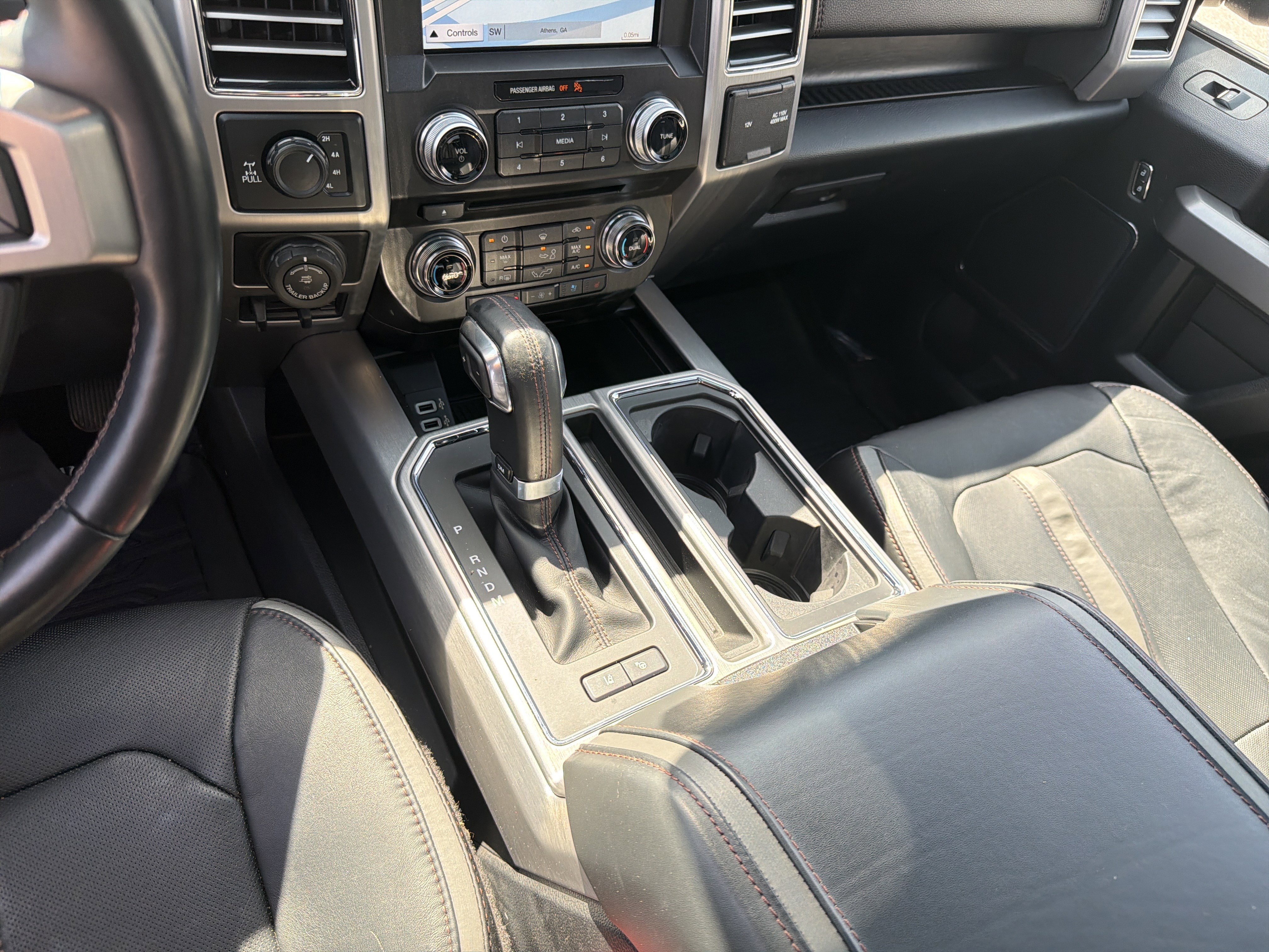 Used 2018 Ford F150 Platinum w/ Equipment Group 701A Luxury image 32