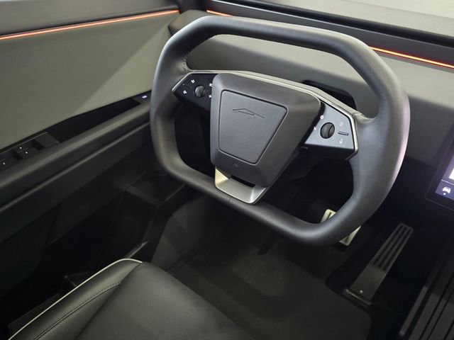 Used 2024 Tesla Cybertruck AWD Crew Cab image 16