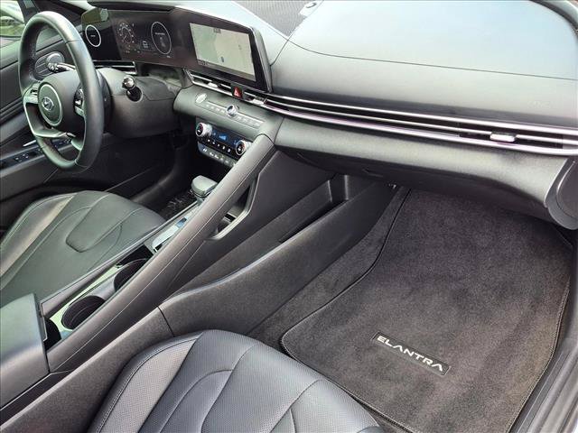 Used 2023 Hyundai Elantra Limited FWD image 29