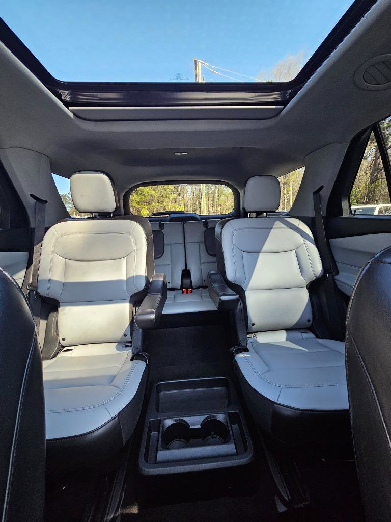 Used 2021 Ford Explorer XLT w/ Equipment Group 202A image 40