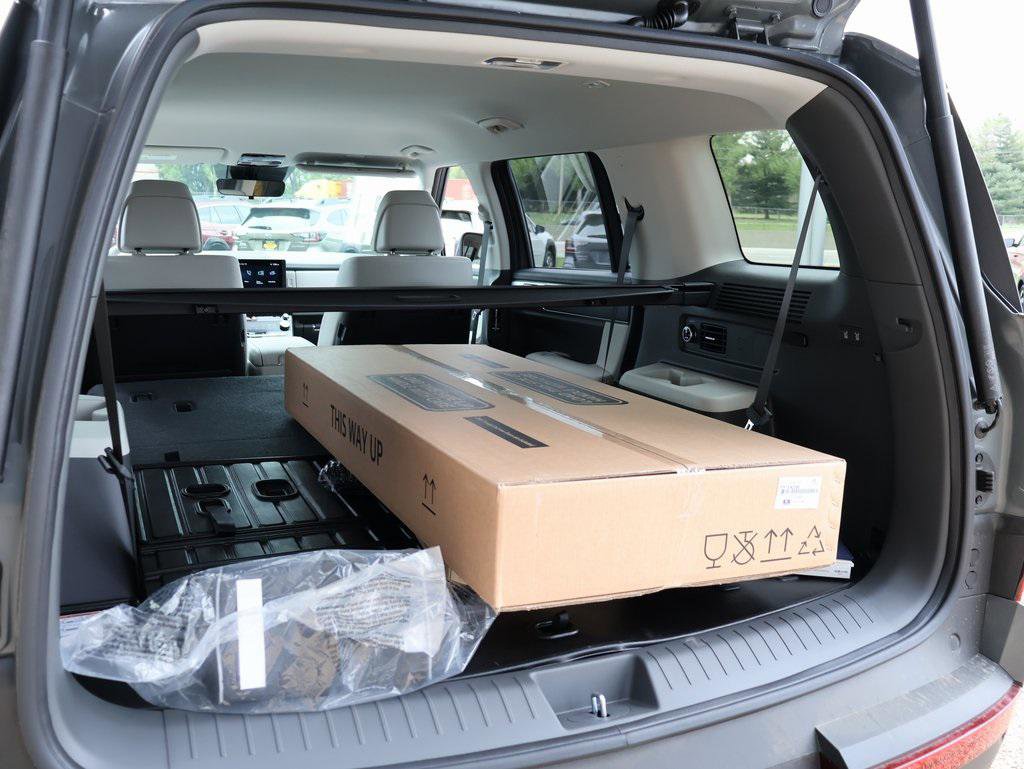 New 2025 Hyundai Santa Fe SEL image 16