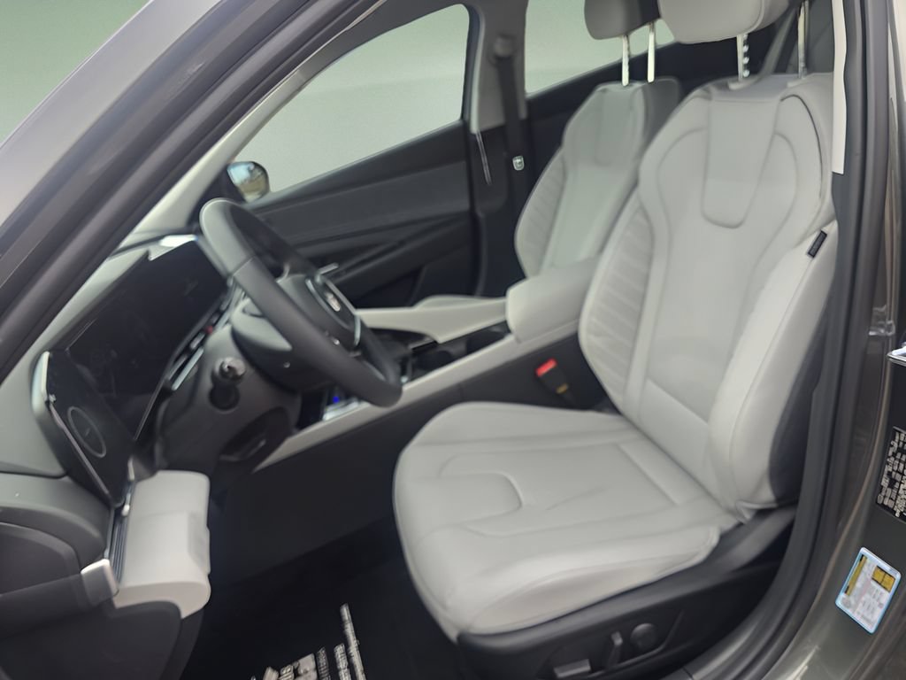 New 2026 Hyundai Elantra Limited FWD image 12