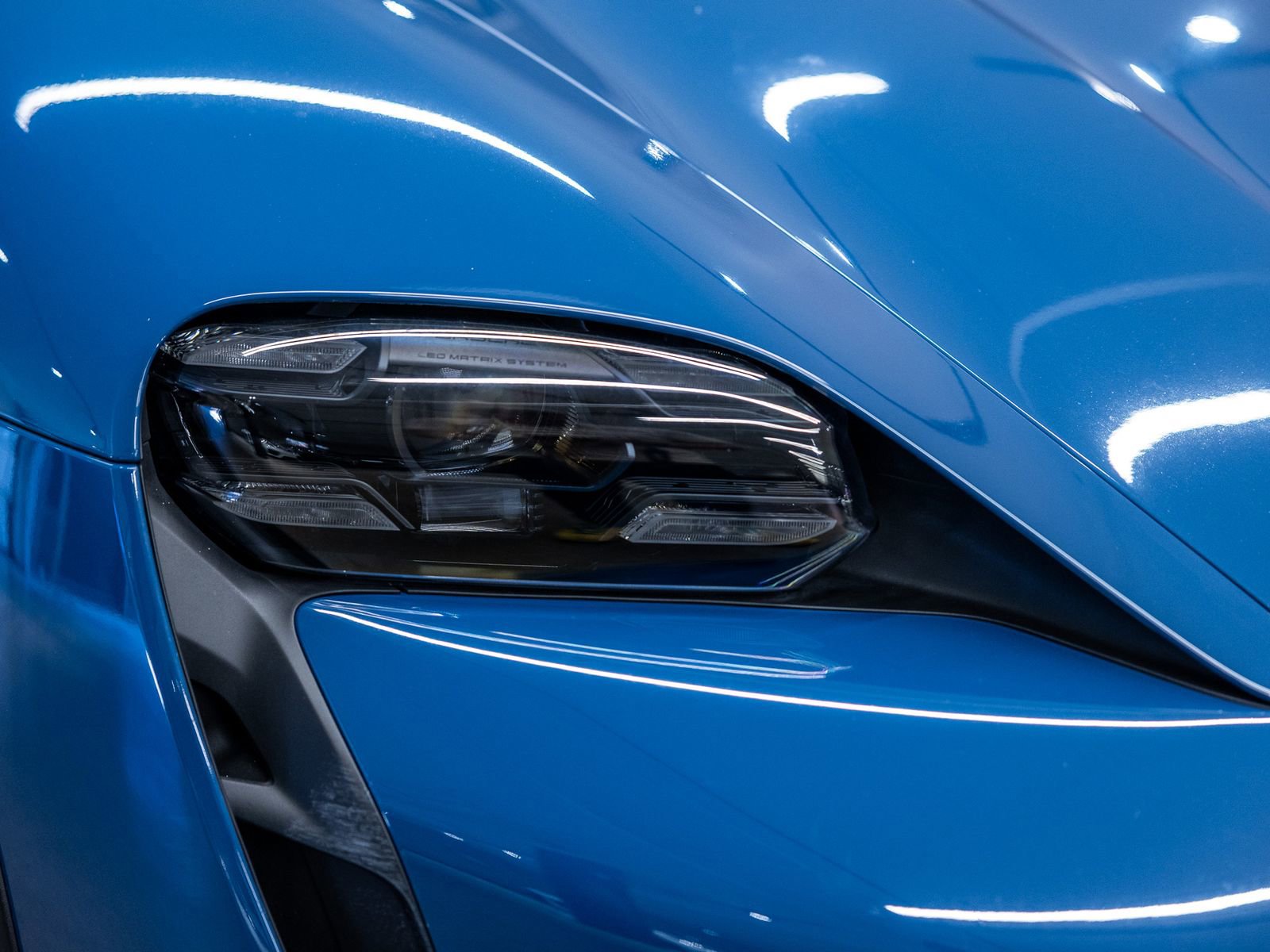 Certified 2023 Porsche Taycan Turbo AWD/4WD image 9
