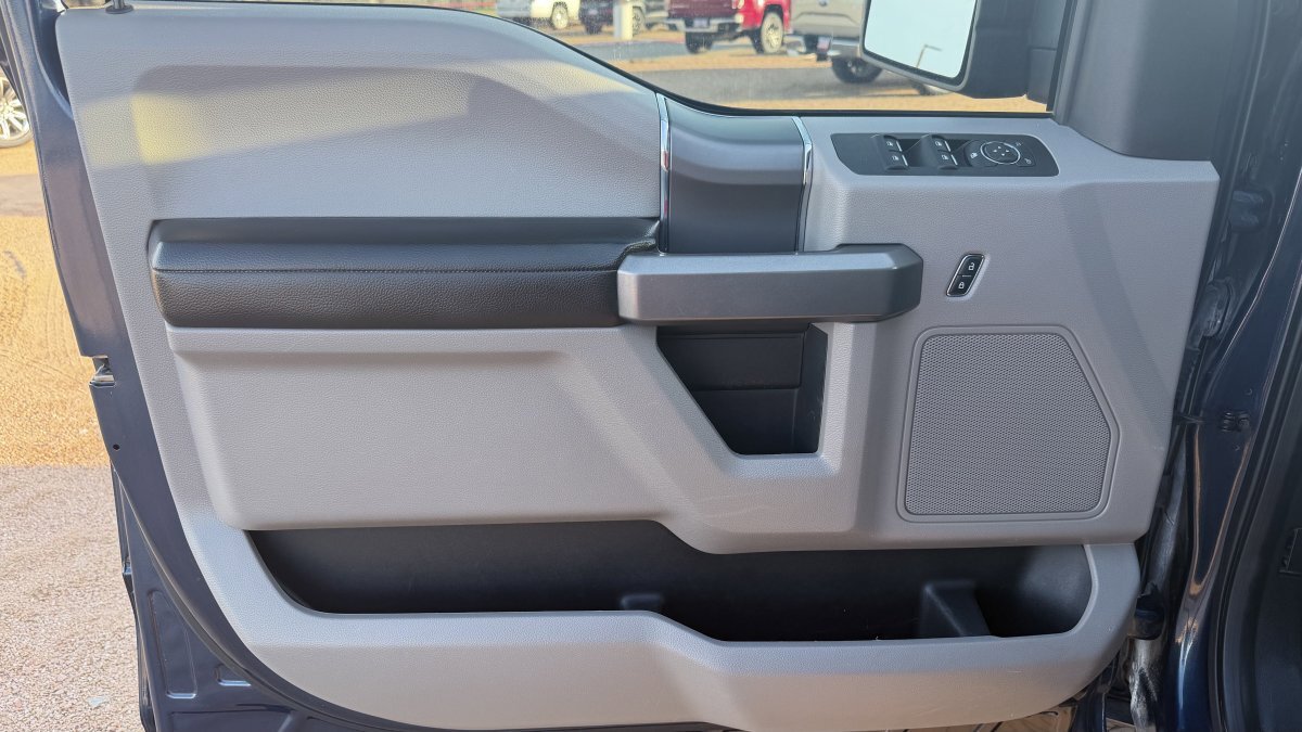 Used 2018 Ford F150 XLT w/ Equipment Group 302A Luxury image 12