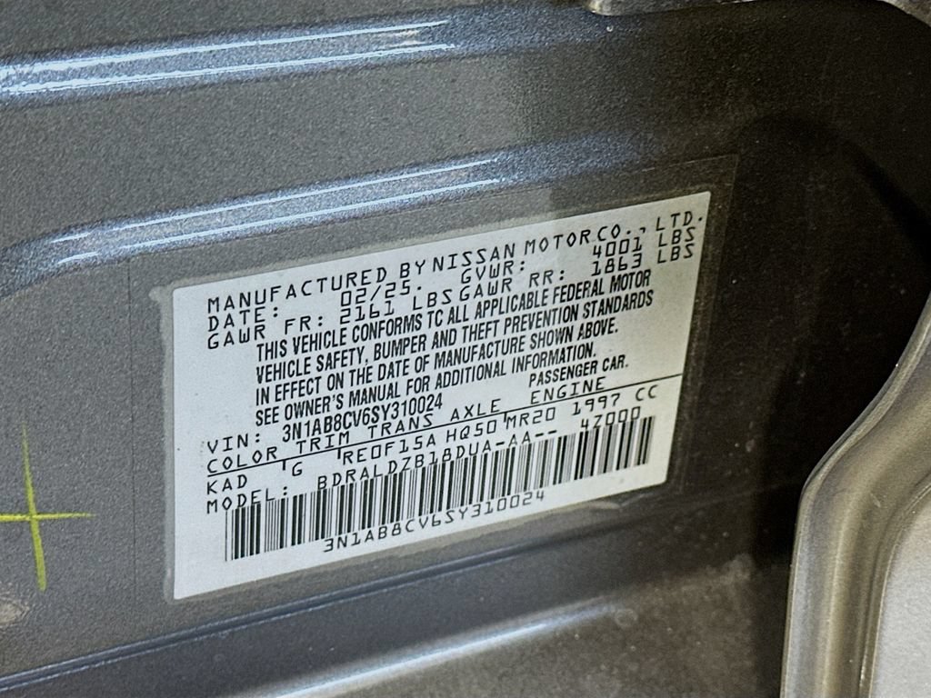 Used 2025 Nissan Sentra SV FWD image 36