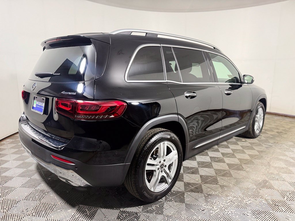 Used 2023 Mercedes-Benz GLB 250 4MATIC w/ Premium Package image 7