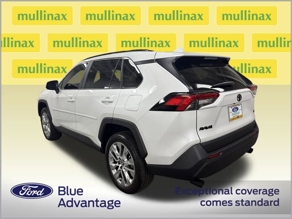 Used 2025 Toyota RAV4 XLE Premium image 11