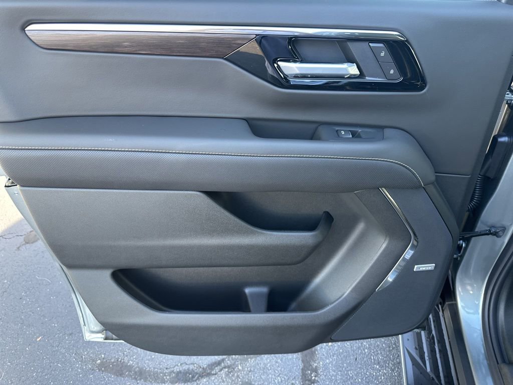 New 2026 Chevrolet Suburban Premier w/ Sun And Tow Package image 34