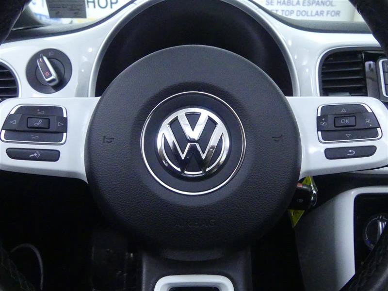 Used 2018 Volkswagen Beetle 2.0T FWD image 15