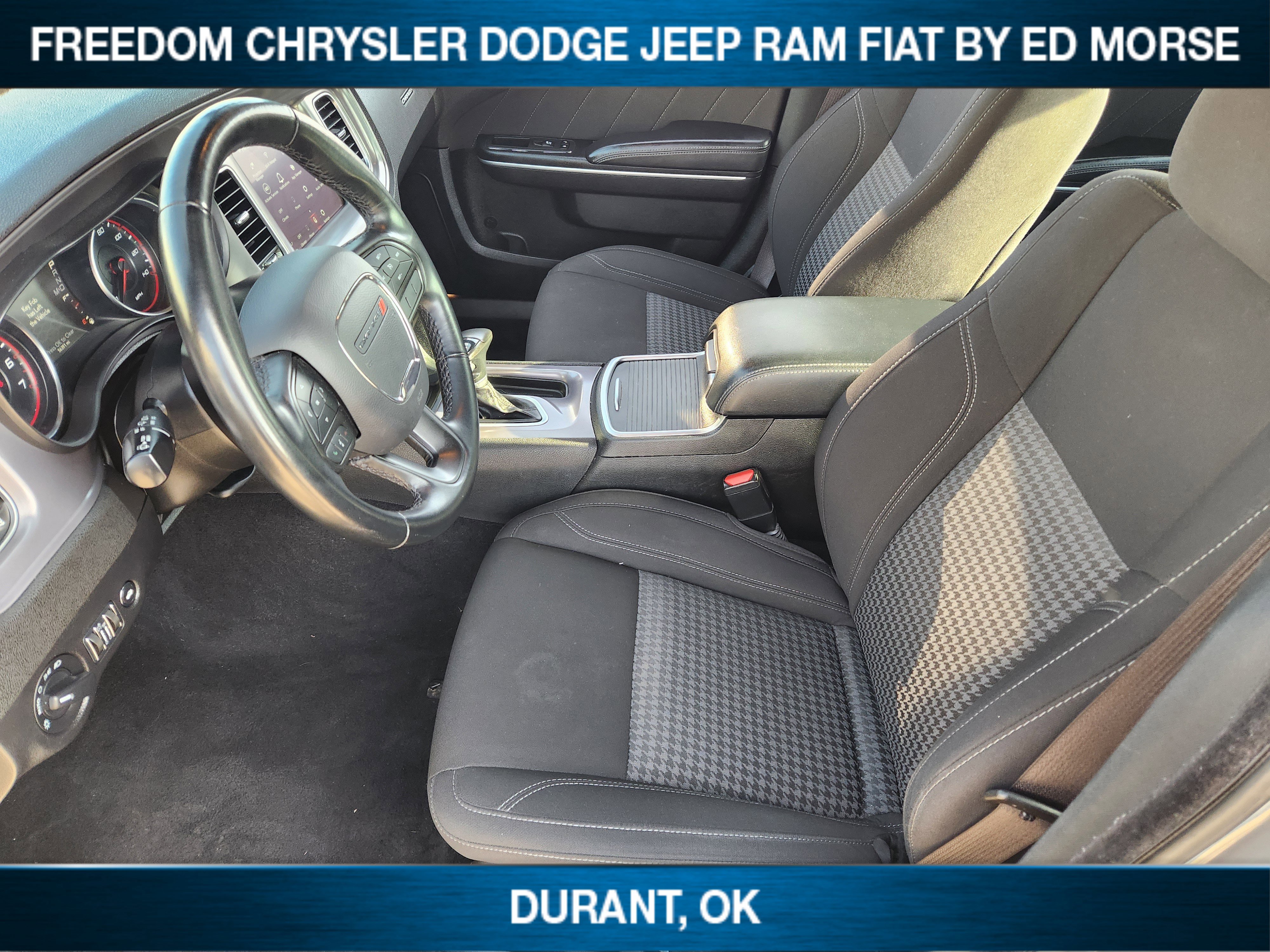 Used 2023 Dodge Charger SXT image 9