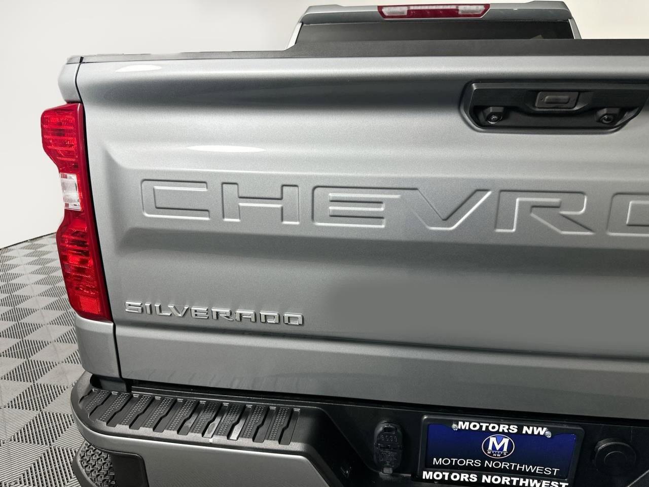 Used 2024 Chevrolet Silverado 1500 Custom AWD/4WD image 21
