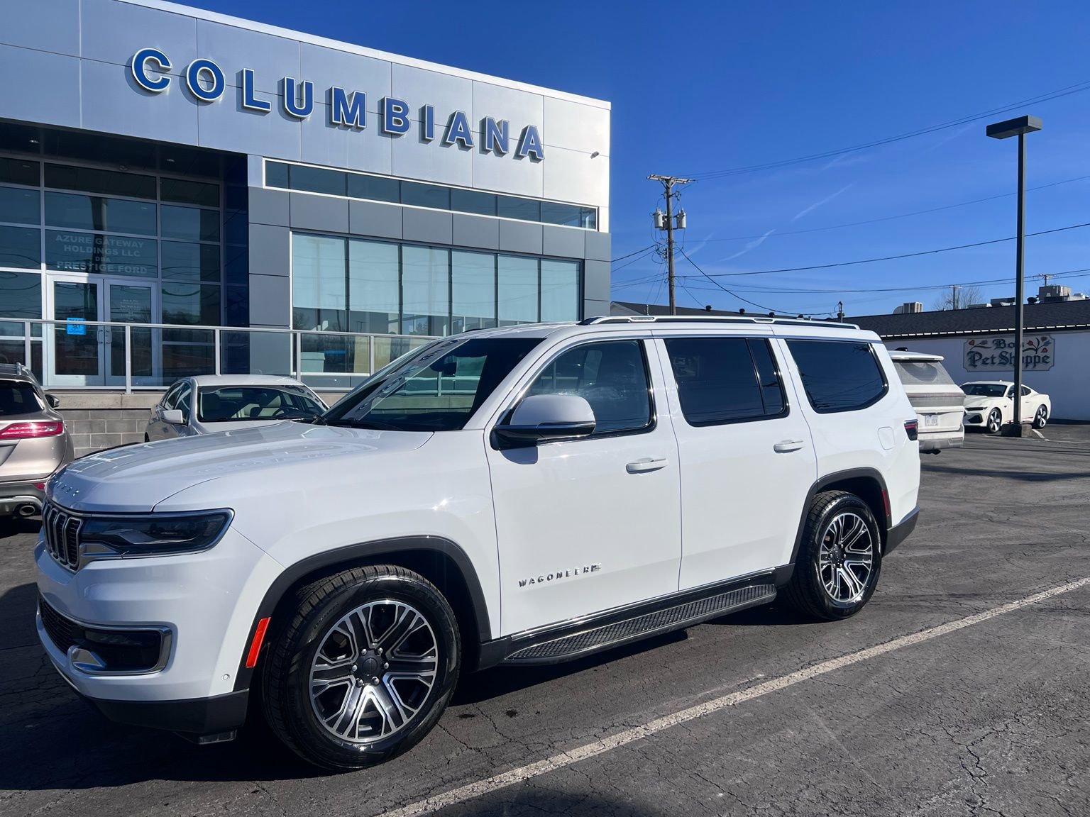 Used 2022 Jeep Wagoneer Series III w/ Flexible Seating Group image 3