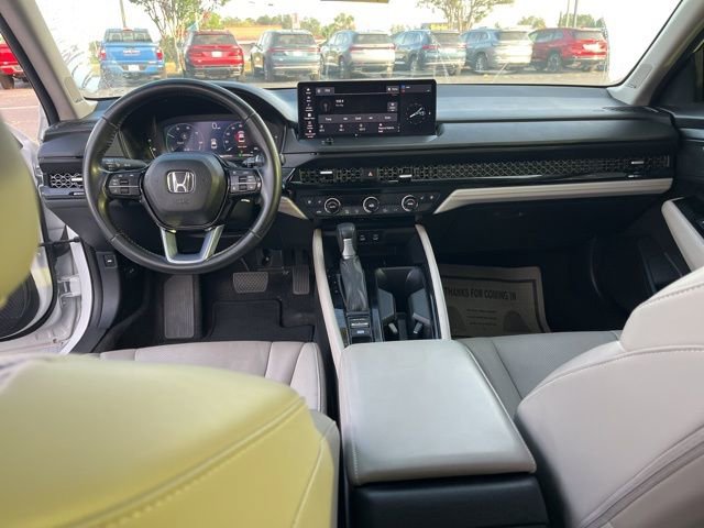 Used 2023 Honda Accord Touring image 17