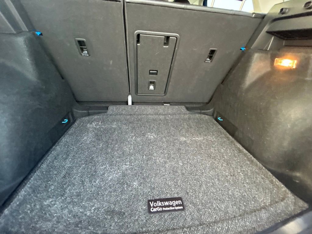 Used 2023 Volkswagen Taos SE w/ Panoramic Sunroof Package image 34
