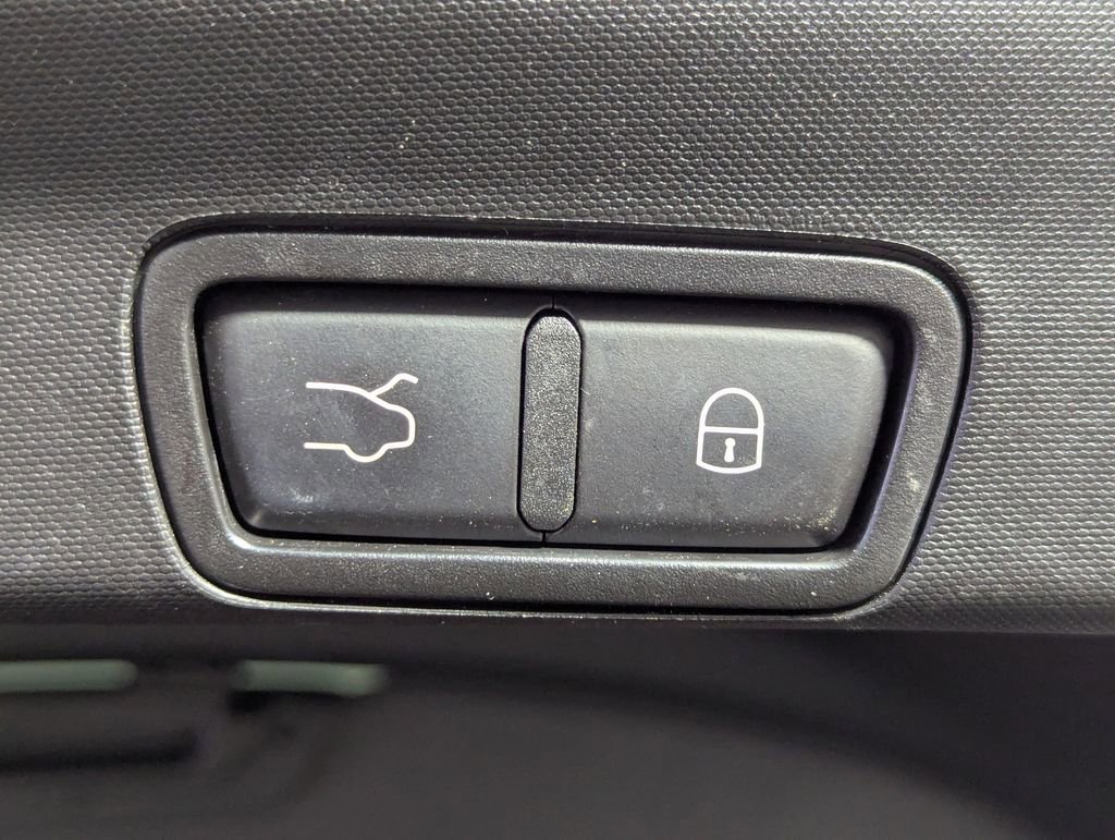 Used 2022 Alfa Romeo Stelvio Veloce image 24