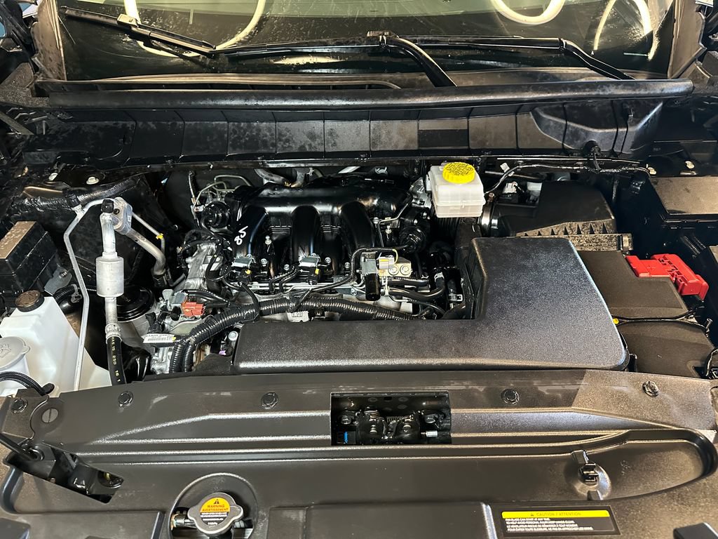 Used 2025 Nissan Pathfinder SL AWD/4WD image 24