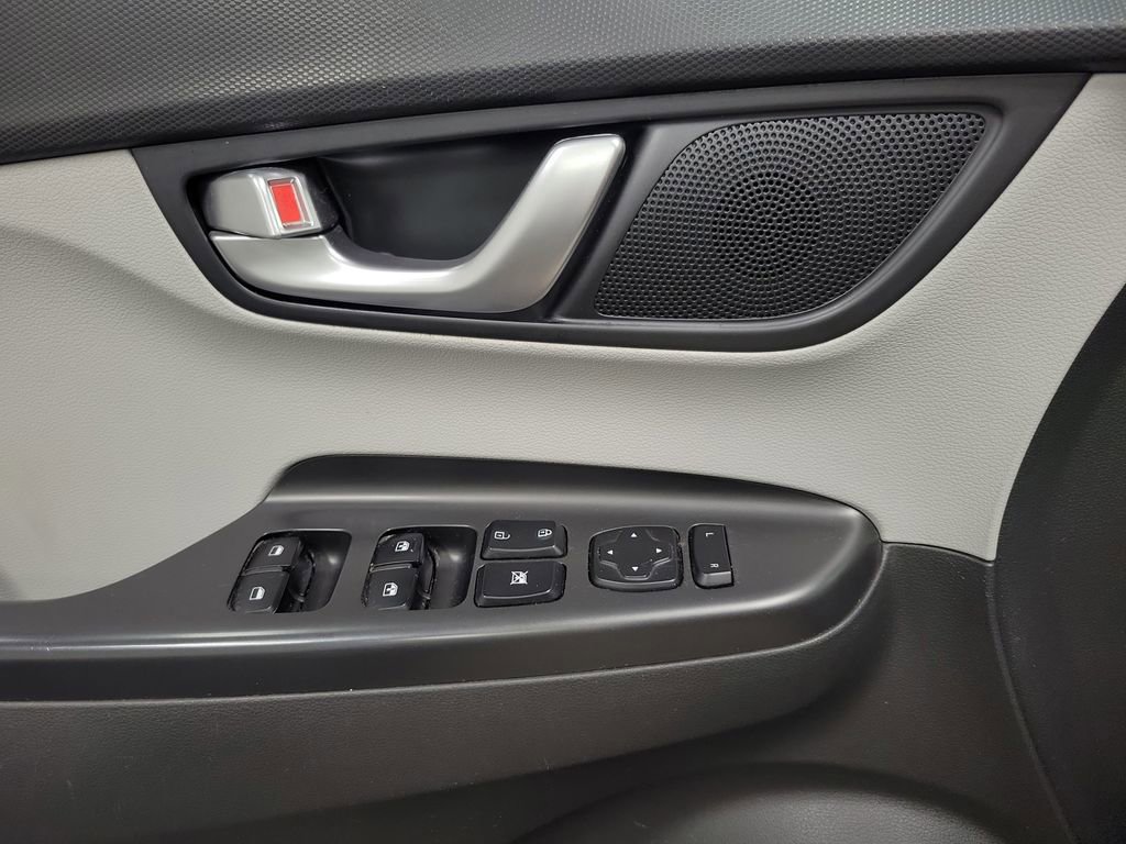 Used 2023 Hyundai Kona SEL w/ Convenience Package image 20